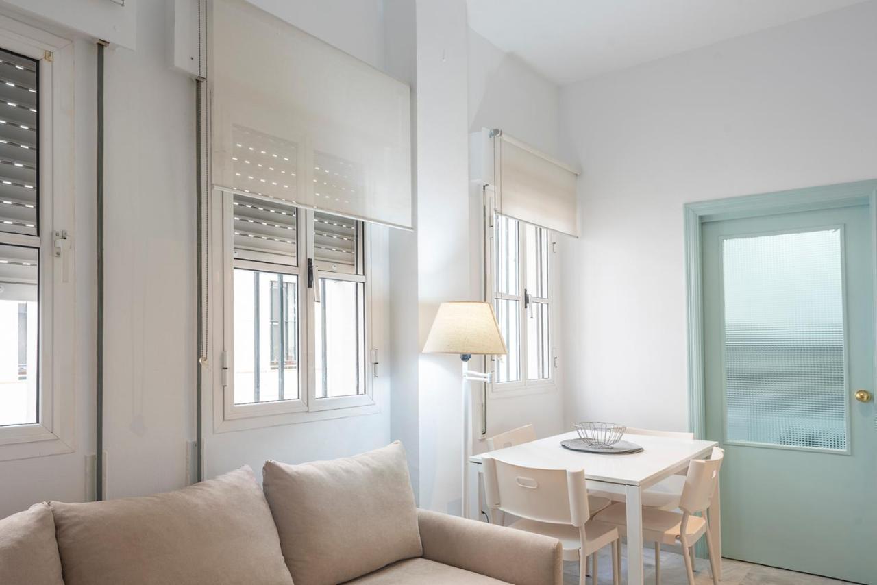 Alohamundi Aire Apartment เซบีญา ภายนอก รูปภาพ